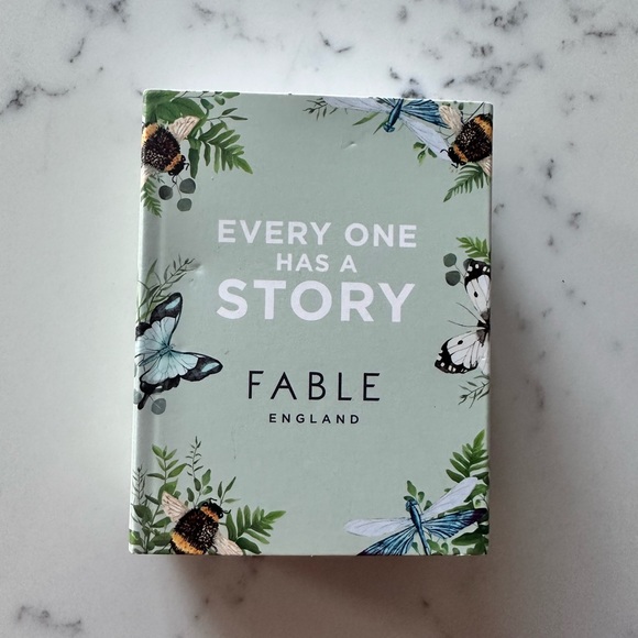 Enamel Robin Brooch - Picture 4 of 4